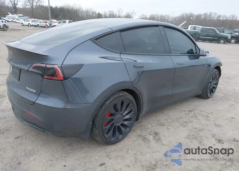 2022 Tesla Model Y Performance Dual Motor All-Wheel Drive from USA, damaged, VIN 7SAYGDEFXNF444386